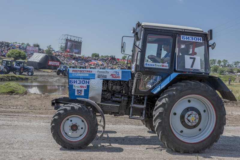 Don, Rosja Czerwiec 05,2016: Rywalizacja dla agricultur obraz stock Don, Rosja Czerwiec 05,2016: Rywalizacja dla agricultur obraz stock