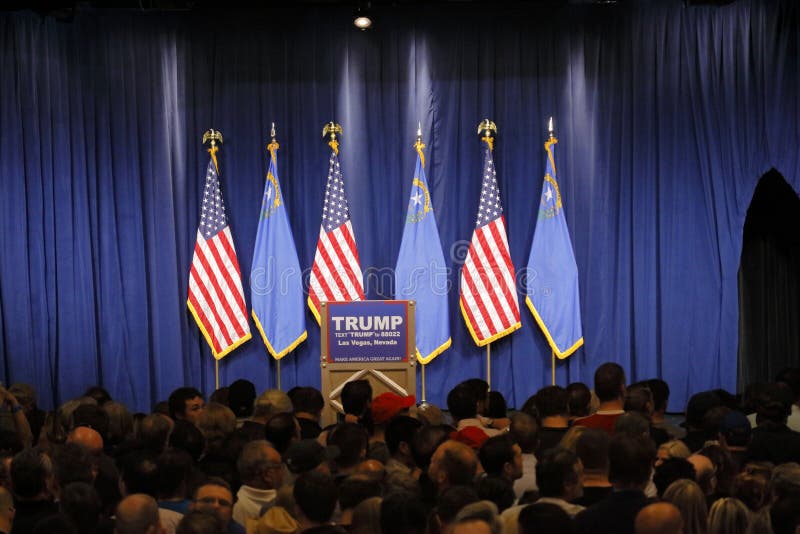 Donald Przebija zwycięstwo mowę podąża dużą wygranę w Nevada klice, Las Vegas, NV obraz stock Donald Przebija zwycięstwo mowę podąża dużą wygranę w Nevada klice, Las Vegas, NV obraz stock