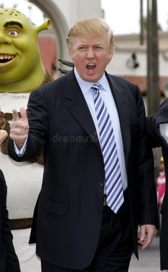 03/10/2006 - Hollywood - Donald Trump kicks off the sixth season casting call search for THE APPRENTICE held at the Universal Studios in Hollywood, California, United States.