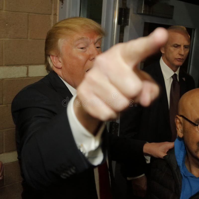 Donald Trump kämpft an Nevada Caucus-Wahllokal, Palos Verde Highschool, Nanovolt lizenzfreies stockbild Donald Trump kämpft an Nevada Caucus-Wahllokal, Palos Verde Highschool, Nanovolt lizenzfreies stockbild
