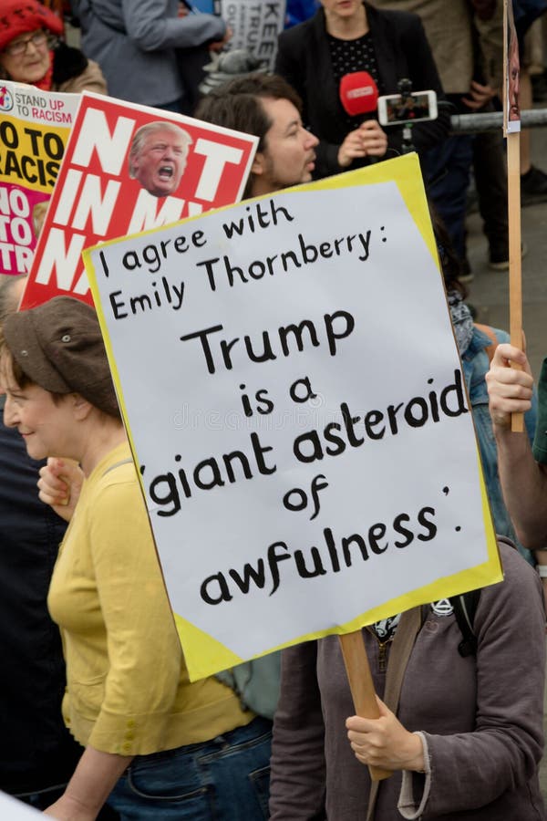 Donald Trump Protesters anti en Londres central imagen de archivo libre de regalías Donald Trump Protesters anti en Londres central imagen de archivo libre de regalías