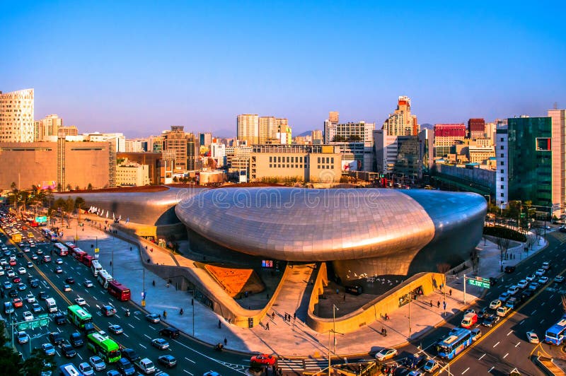 dongdaemun-design-plaza-aerial-view-seoul-south-korea-ddp-x-95905472.jpg