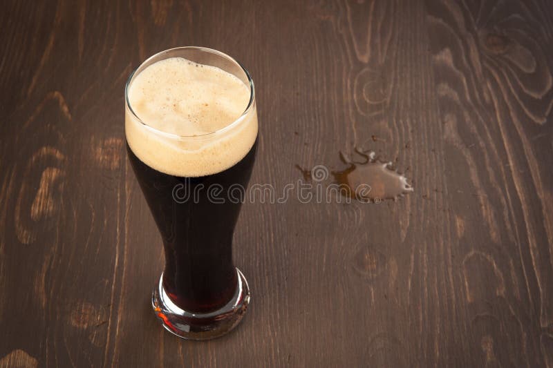 Donker Bier royalty-vrije stock afbeelding Donker Bier royalty-vrije stock afbeelding