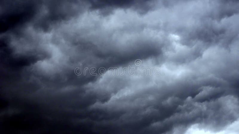 Donkere wolken