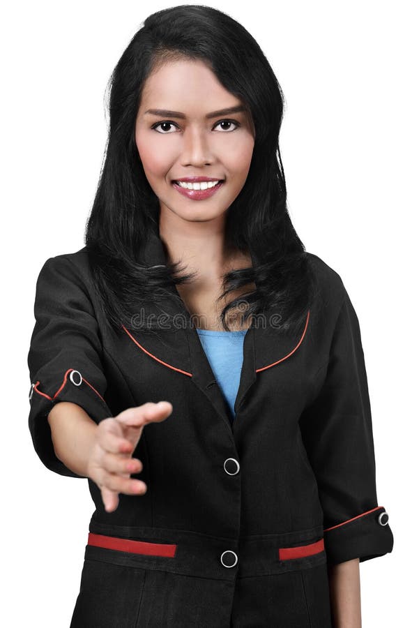 Donna asiatica attraente di affari che offre una stretta di mano immagini stock libere da diritti Donna asiatica attraente di affari che offre una stretta di mano immagini stock libere da diritti