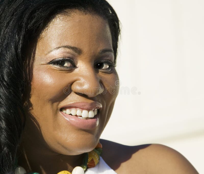 Donna dell'afroamericano immagine stock libera da diritti Donna dell'afroamericano immagine stock libera da diritti