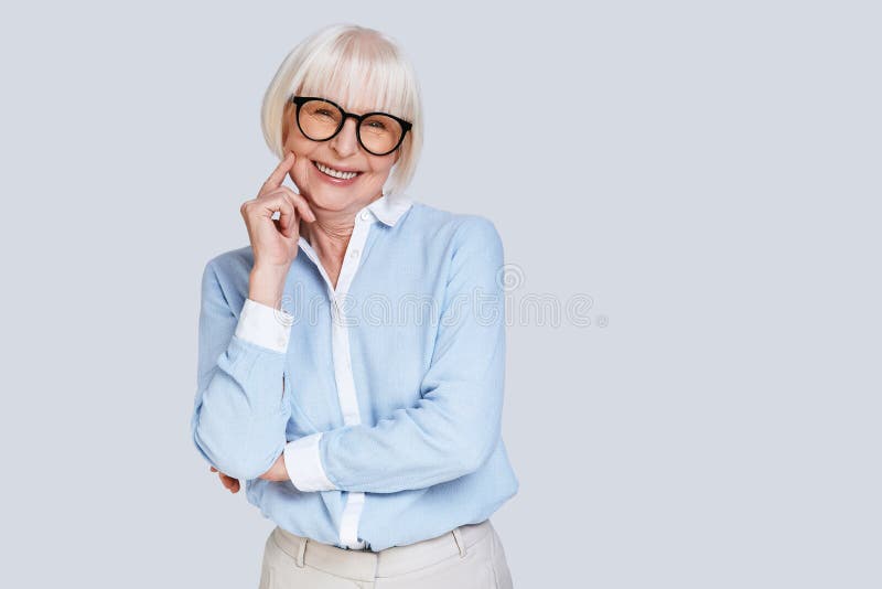 Donna di affari con esperienza immagine stock libera da diritti Donna di affari con esperienza immagine stock libera da diritti