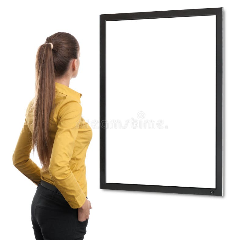 Donna di affari dalla TV di sguardo posteriore immagine stock Donna di affari dalla TV di sguardo posteriore immagine stock