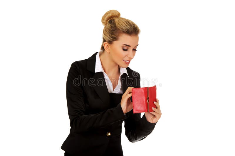 Donna di affari sorridente felice con il portafoglio rosso immagine stock libera da diritti Donna di affari sorridente felice con il portafoglio rosso immagine stock libera da diritti