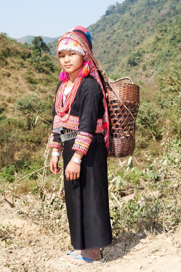 Donna di Akha nel Laos fotografia stock Donna di Akha nel Laos fotografia stock