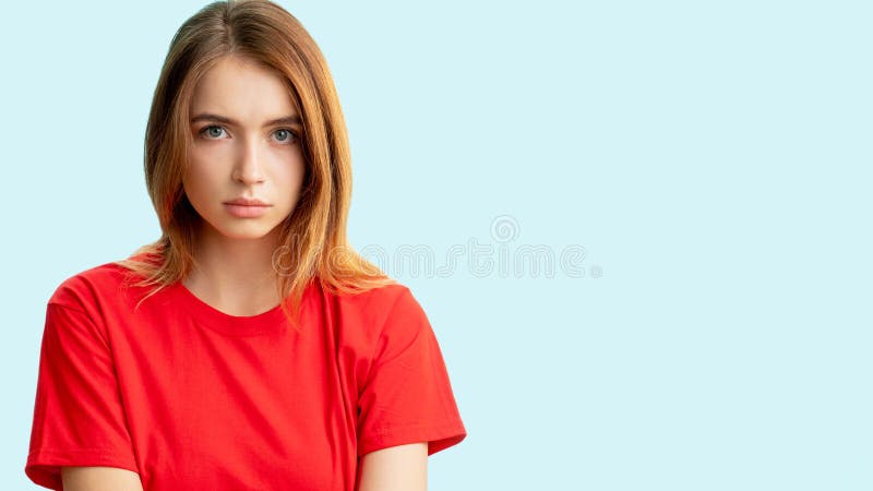 Donna preoccupata: ritratto di donne disturbate fotografia stock libera da diritti