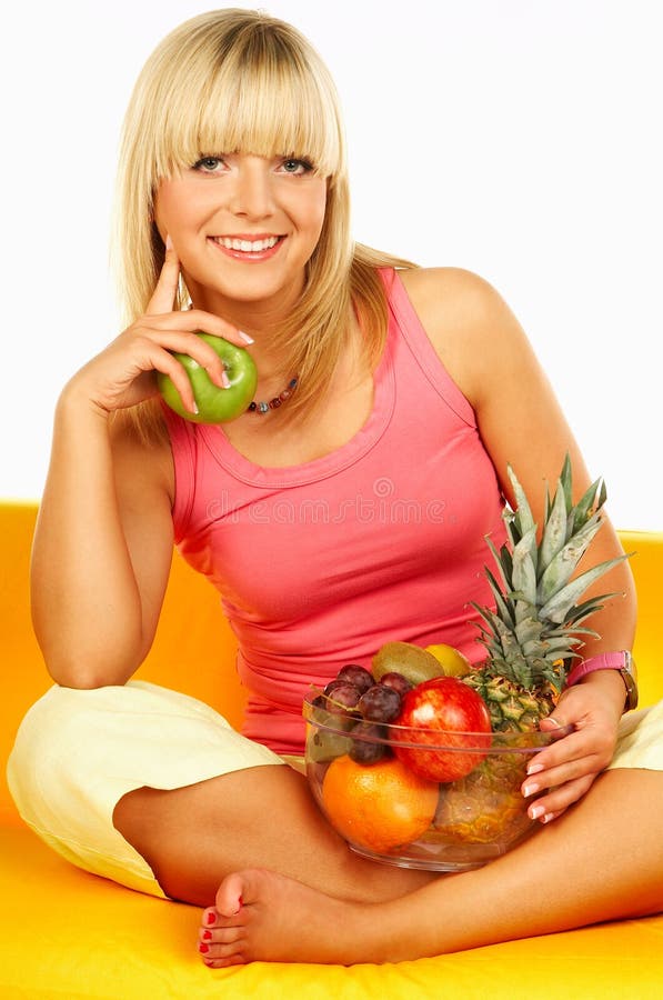 Donne felici con la frutta fotografia stock libera da diritti Donne felici con la frutta fotografia stock libera da diritti