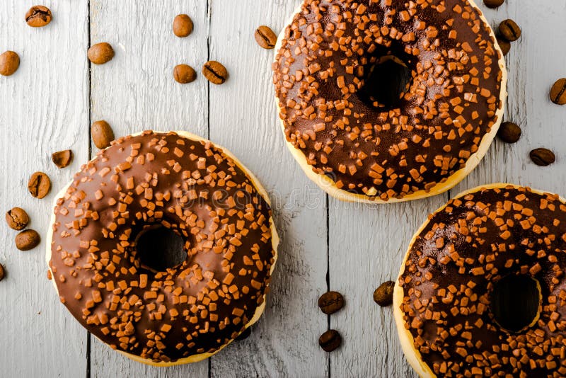 Donuts met chocolade stock afbeelding Donuts met chocolade stock afbeelding