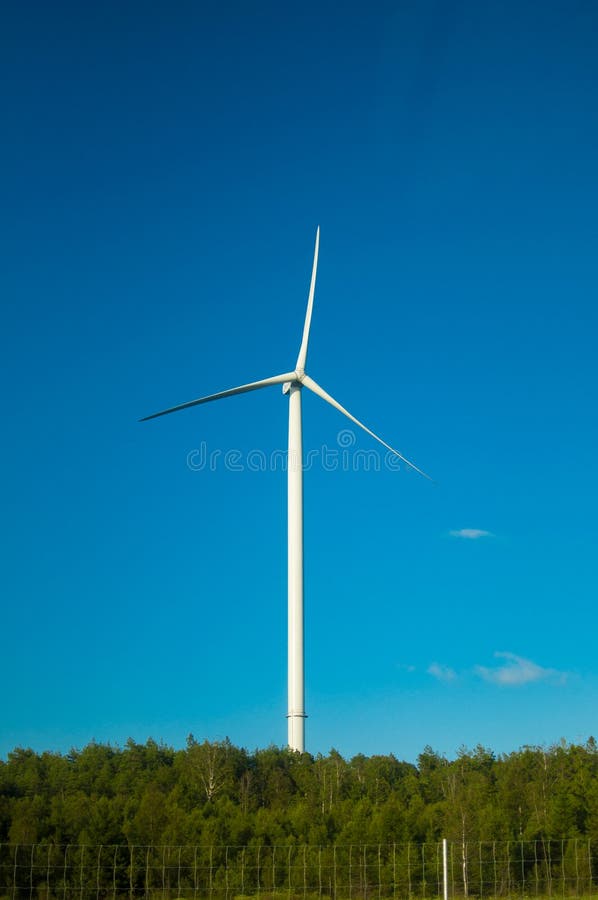 Door de wind aangedreven generator stock afbeeldingen Door de wind aangedreven generator stock afbeeldingen