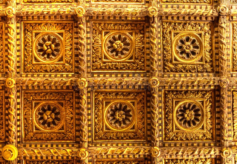 Doro dorato del soffitto Ca, Venezia, Italia immagini stock libere da diritti Doro dorato del soffitto Ca, Venezia, Italia immagini stock libere da diritti