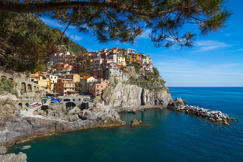 Dorp van Manarola, Cinque Terre, Italië stock afbeeldingen Dorp van Manarola, Cinque Terre, Italië stock afbeeldingen