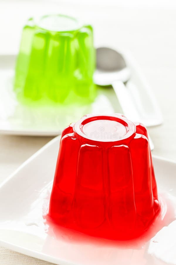 Gelatina roja imagen de archivo. Imagen de gelatina, fresa 22312145
