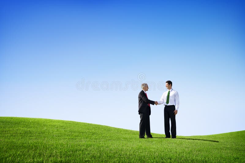 Dos hombres de negocios que tienen un acuerdo foto de archivo Dos hombres de negocios que tienen un acuerdo foto de archivo