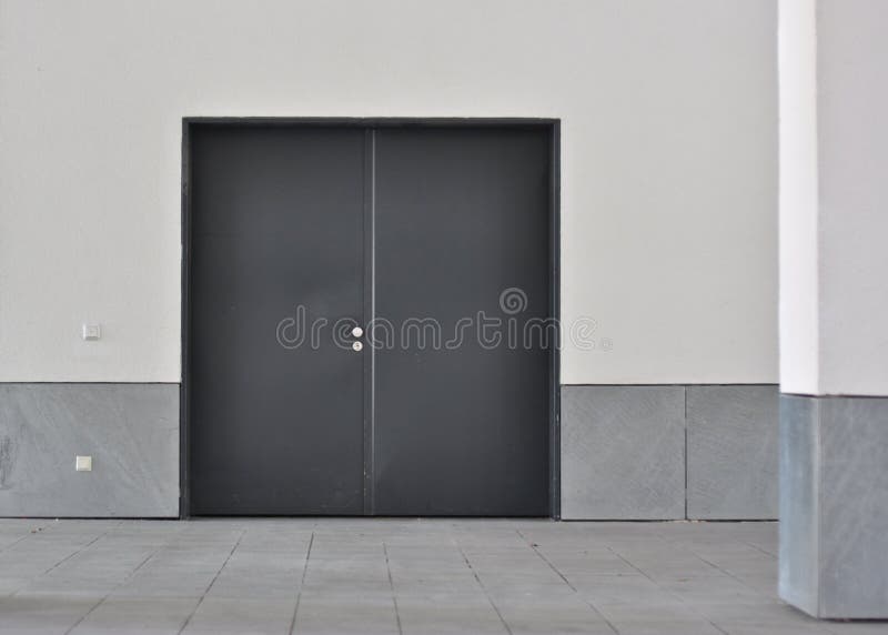 Double metal door