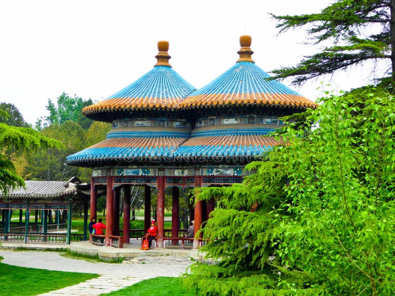 Double pavillon de Wanshou de boucle image stock Double pavillon de Wanshou de boucle image stock