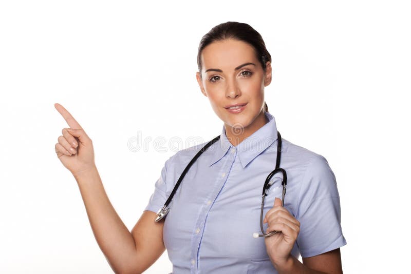 Doutor que aponta com seu dedo
