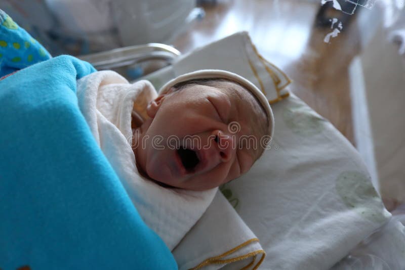 Rire Mignon De Bebe Garcon Heureux Dans La Poussette D Enfant Photo Stock Image Du Duree Innocence Rire Mignon De Bebe Garcon Heureux Dans La Poussette D Enfant Photo Stock Image Du Duree Innocence