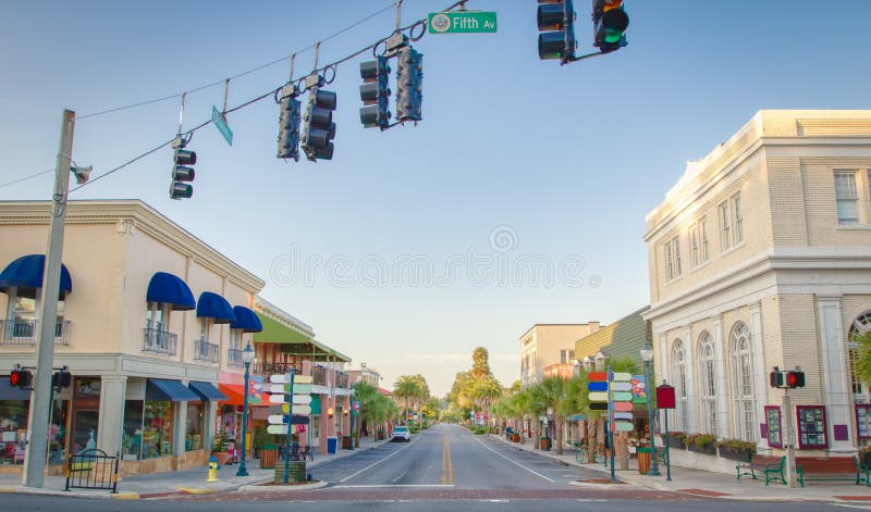 Downtown Mount Dora, a Small Artsy Town Near Orlando Florida Stock ...