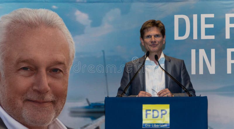Dr. Heiner Garg, d'anciennes affaires sociales ministre et député Prime Minister du Schleswig-Holstein et le Président d'état du F photos stock Dr. Heiner Garg, d'anciennes affaires sociales ministre et député Prime Minister du Schleswig-Holstein et le Président d'état du F photos stock