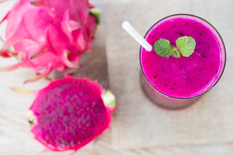 Drachefrucht Smoothie lizenzfreies stockfoto Drachefrucht Smoothie lizenzfreies stockfoto