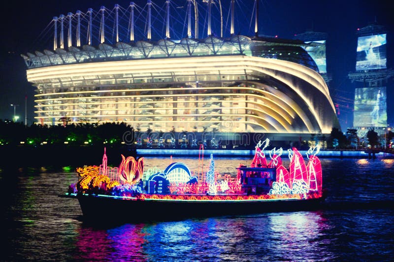 Dragon Boat in Canton Cina fotografie stock Dragon Boat in Canton Cina fotografie stock
