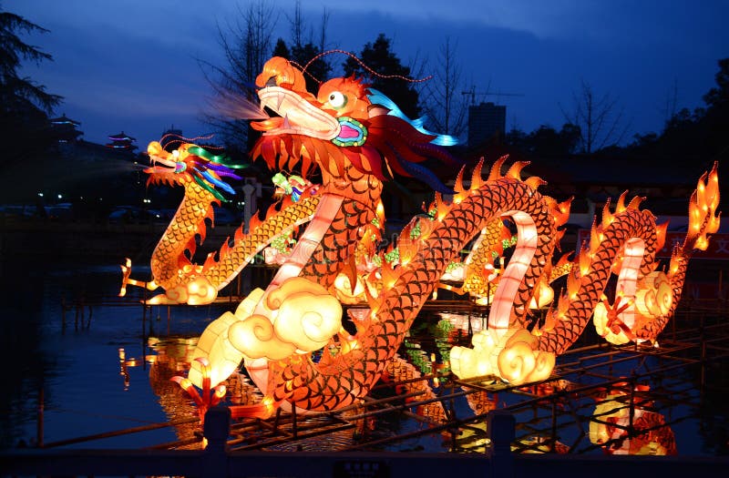 Tradizionale Cinese lanterne di luce per celebrare la festa di primavera.