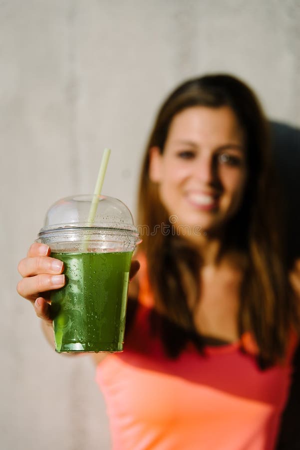 Drank van geschiktheids de gezonde groene detox stock afbeelding Drank van geschiktheids de gezonde groene detox stock afbeelding