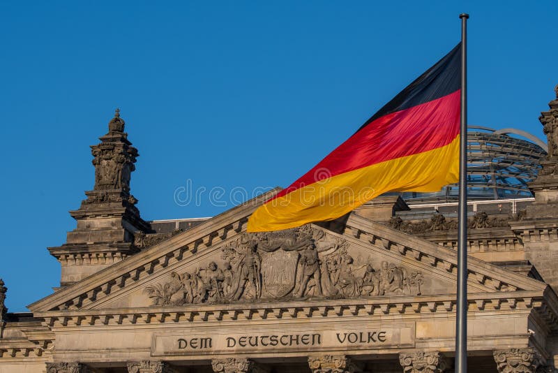Drapeau allemand au Parlement photos libres de droits Drapeau allemand au Parlement photos libres de droits