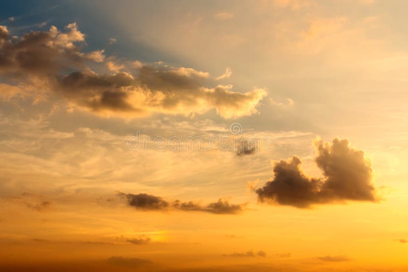 Hintergrund Des Bewolkten Himmels Oder Ersatzhimmel Im Photoshop Stockbild Bild Von Himmels Bewolkten