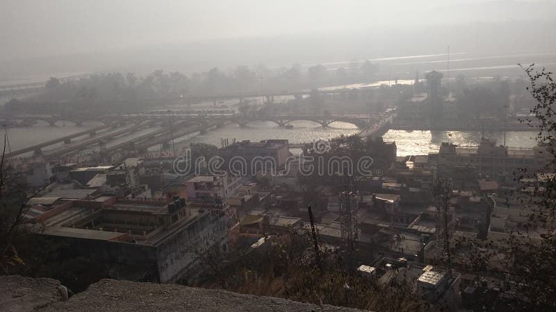Draufsicht von haridwar von Mansa-devi lizenzfreie stockbilder Draufsicht von haridwar von Mansa-devi lizenzfreie stockbilder