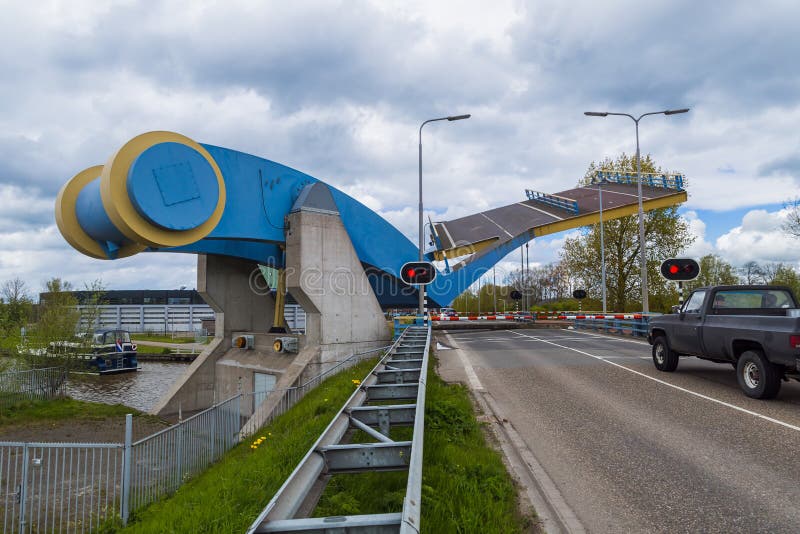 Известный drawbridge в Leeuwarden Нидерланд стоковая фотография rf