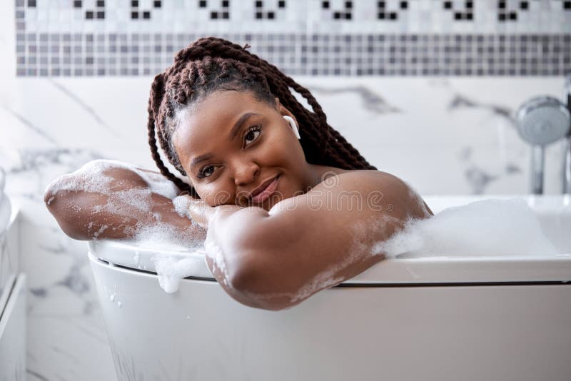 480 African Woman Taking Bath Stock Photos - Free & Royalty-Free Stock  Photos from Dreamstime