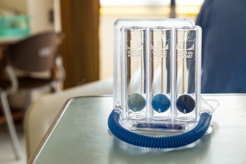 Drei Bälle anspornendes Spirometer für tief atmen lizenzfreies stockfoto Drei Bälle anspornendes Spirometer für tief atmen lizenzfreies stockfoto