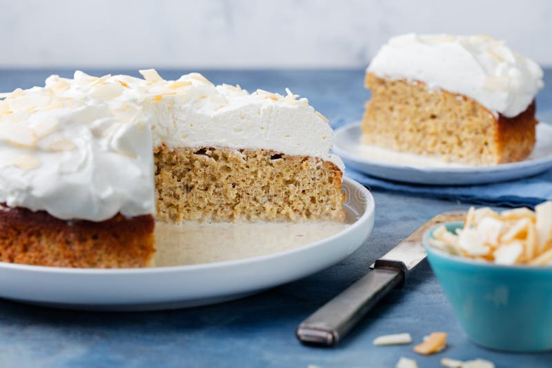 Drei Milchkuchen, Tres Leches Backen Mit Kokosnuss Zusammen ...