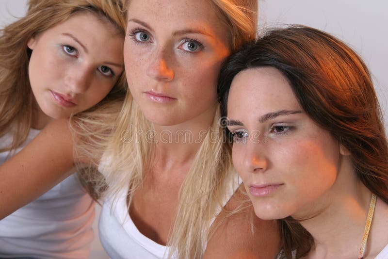 Drei Mädchen stockfotos