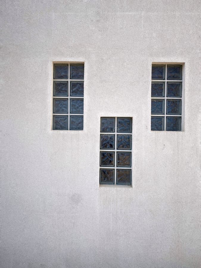 Drei Wandfensterkombinationen
