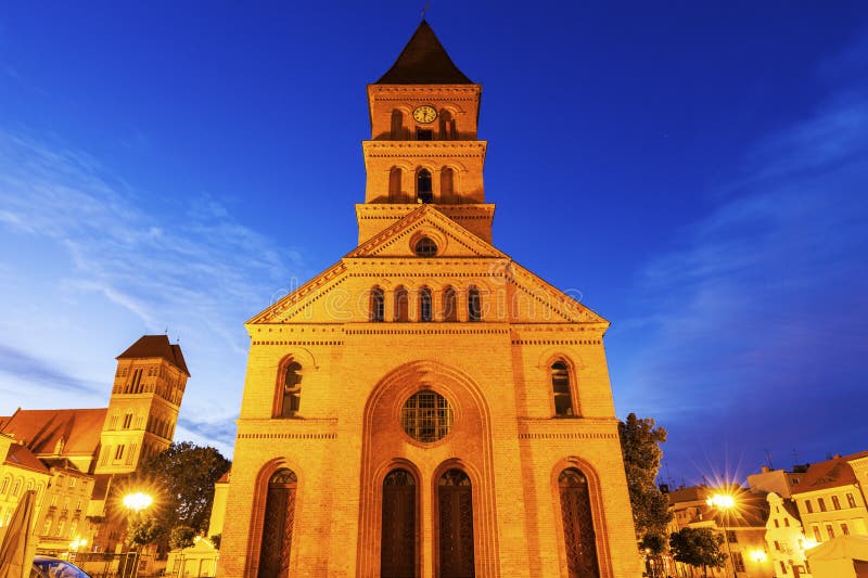 Dreifaltigkeitskirche auf Quadrat des neuen Markts lizenzfreie stockbilder Dreifaltigkeitskirche auf Quadrat des neuen Markts lizenzfreie stockbilder