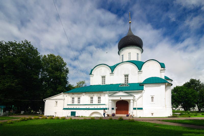 Dreiheits-Kathedrale in Aleksandrov der Kreml, errichtet 1513, Russland lizenzfreies stockfoto Dreiheits-Kathedrale in Aleksandrov der Kreml, errichtet 1513, Russland lizenzfreies stockfoto