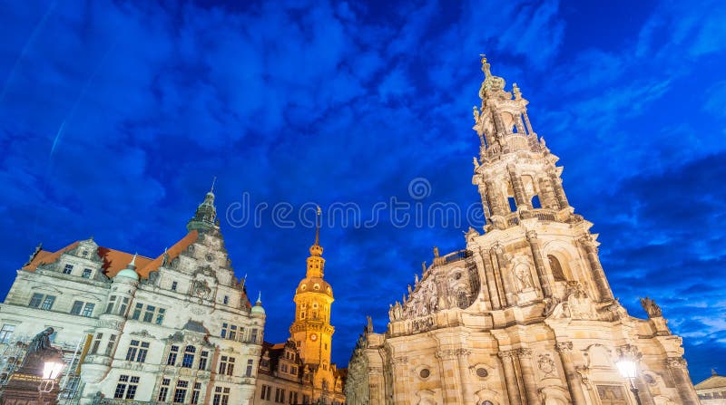 Dresden, Duitsland Oude Stad bij nacht royalty-vrije stock foto Dresden, Duitsland Oude Stad bij nacht royalty-vrije stock foto