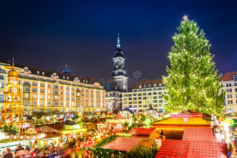 Dresden Tyskland - Striezelmarkt på jul arkivfoton Dresden Tyskland - Striezelmarkt på jul arkivfoton