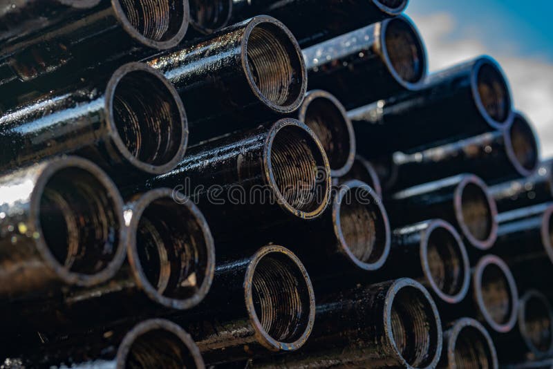 Drilling of oil and gas wells. Drill pipe inspection.