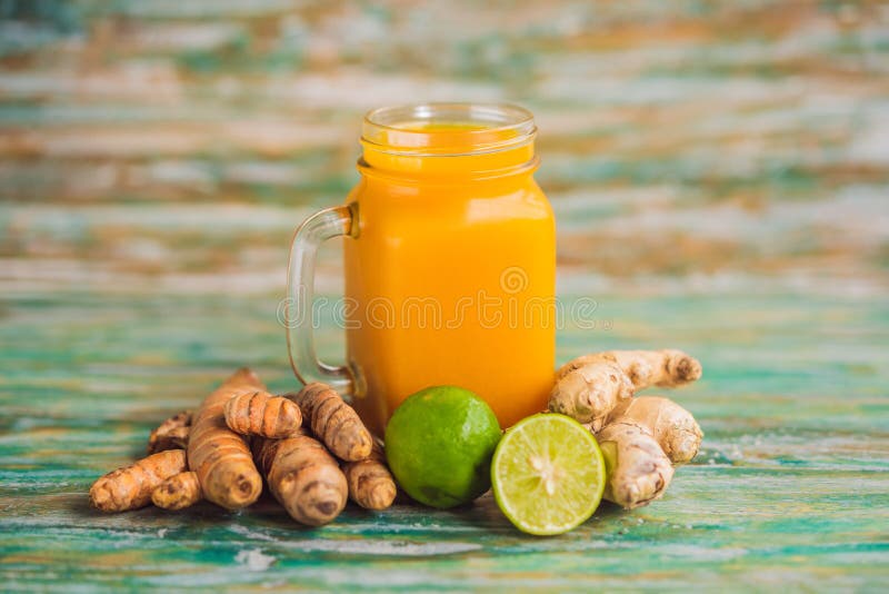 Drink Jamu Traditionell dryck från Indonesien i bali arkivbilder Drink Jamu Traditionell dryck från Indonesien i bali arkivbilder