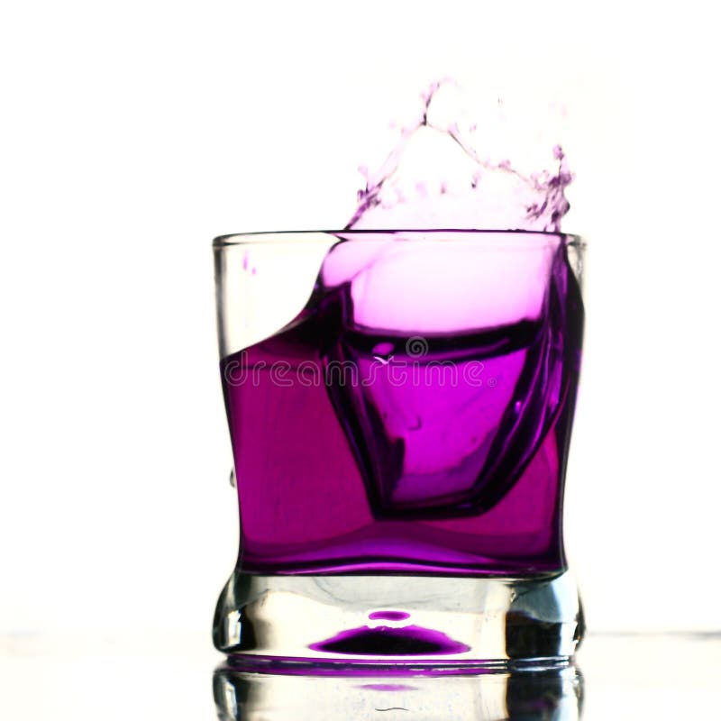 drinka koktajle plusk zdjęcia stock drinka koktajle plusk zdjęcia stock