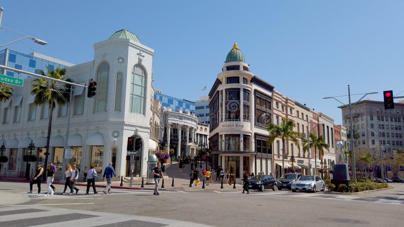 Driving Through Exclusive Rodeo Drive In Beverly Hills Los Angeles