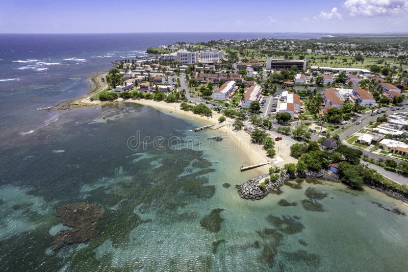 Drone aereo girato sulla spiaggia di dorado immagine stock